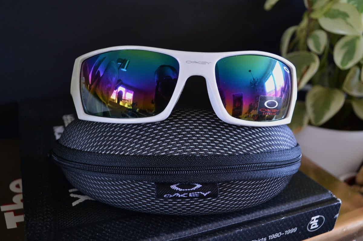 White gascan sunglasses top